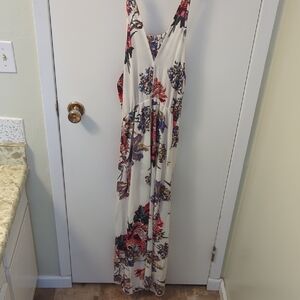 Elegant Floral Maxi Dress in White